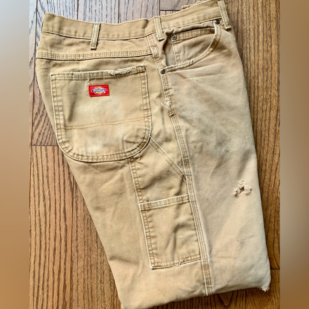 Dickie Distressed canvas size 34”Vintage